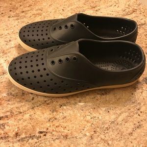 Women’s size 6 Native shoes